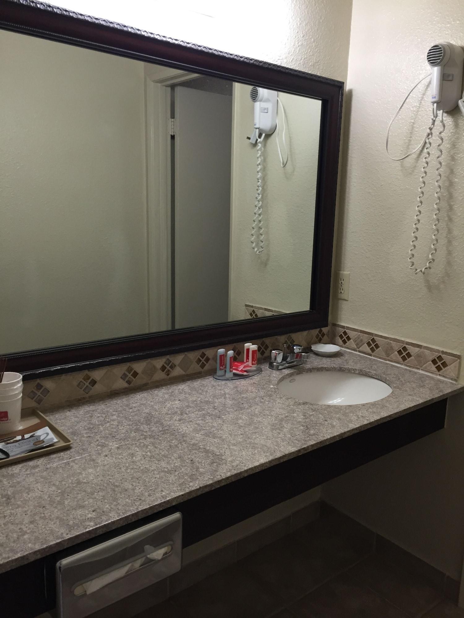 Days Inn By Wyndham Ridgecrest Near China Lake Naval Station Экстерьер фото