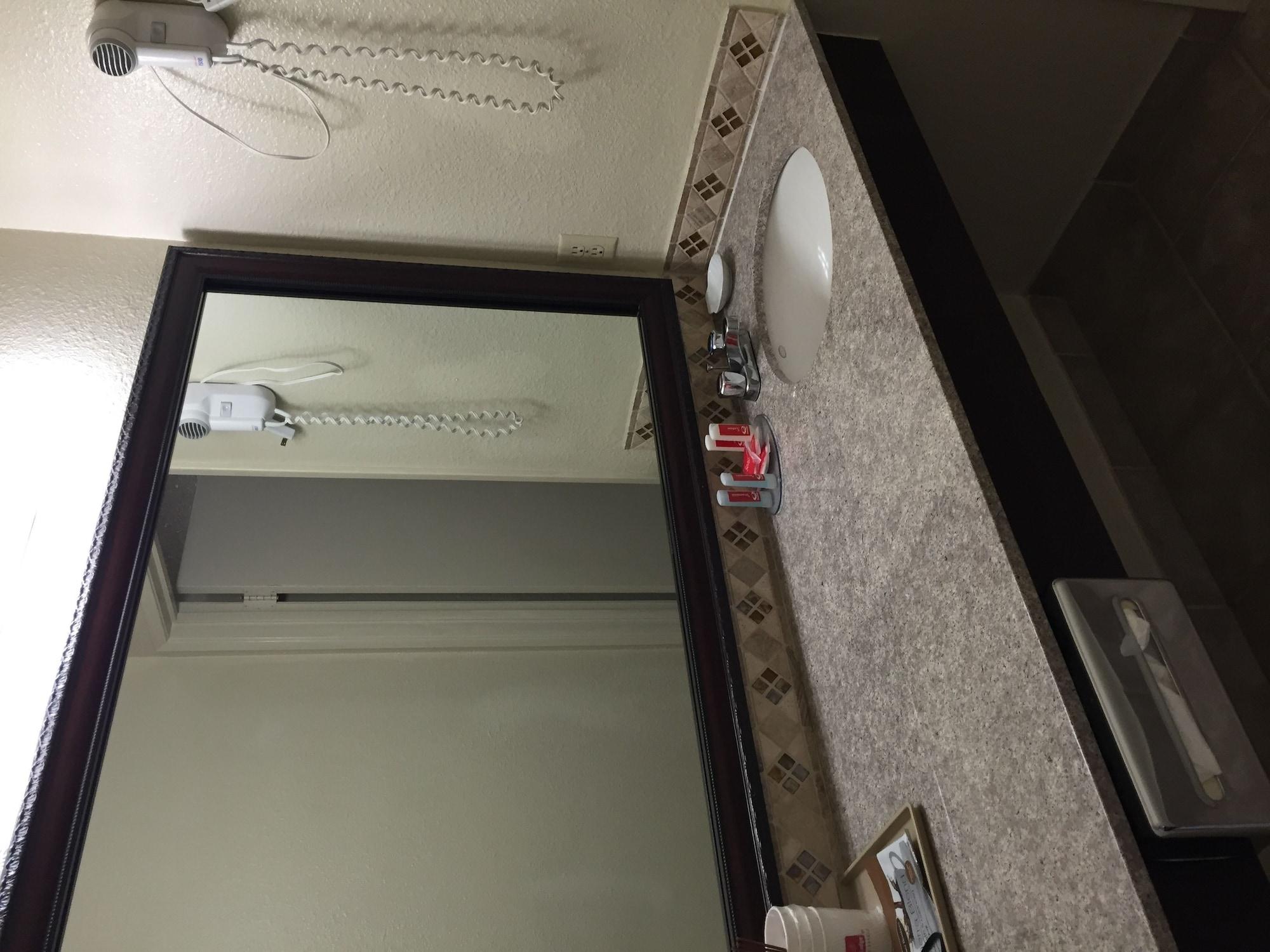 Days Inn By Wyndham Ridgecrest Near China Lake Naval Station Экстерьер фото
