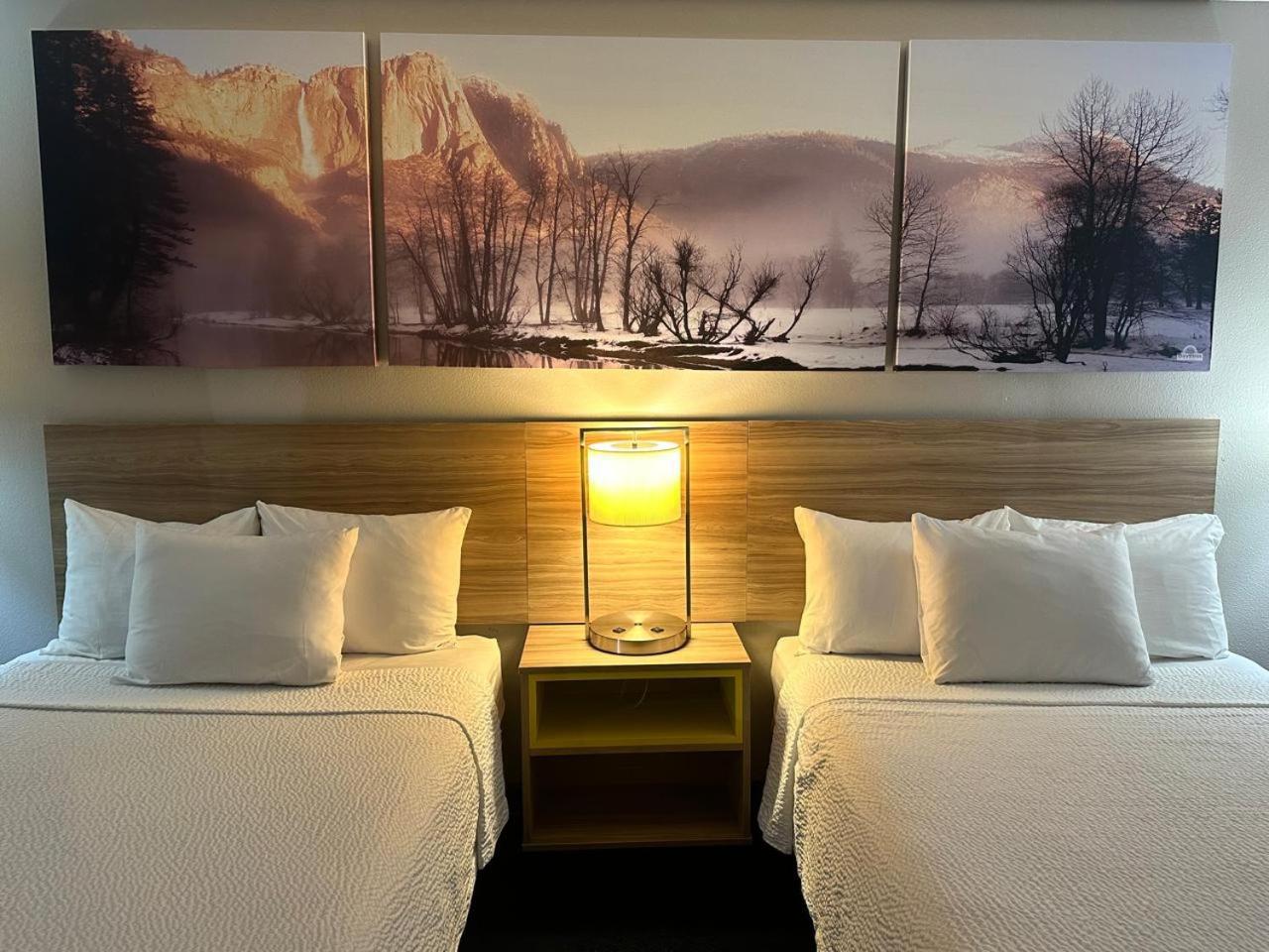 Days Inn By Wyndham Ridgecrest Near China Lake Naval Station Экстерьер фото