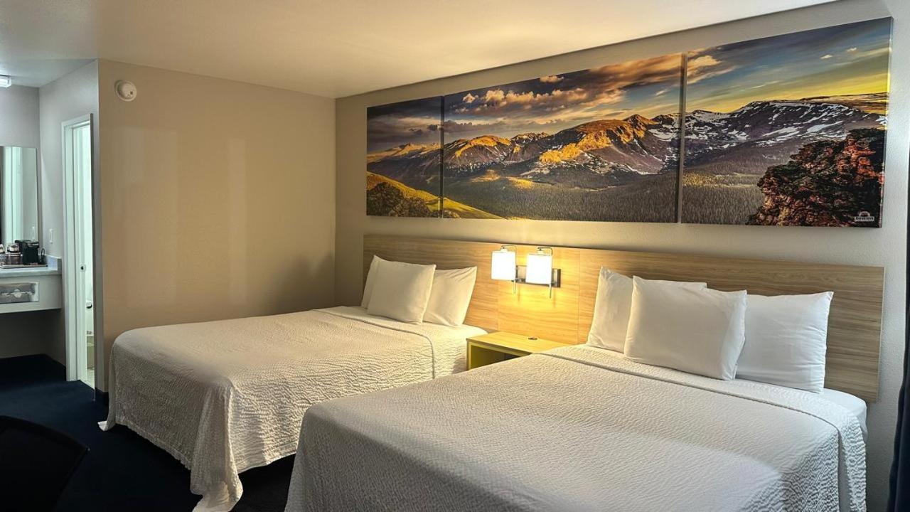 Days Inn By Wyndham Ridgecrest Near China Lake Naval Station Экстерьер фото
