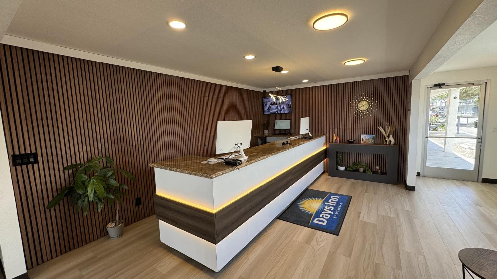 Days Inn By Wyndham Ridgecrest Near China Lake Naval Station Экстерьер фото